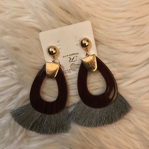 New fringe earrings in grey